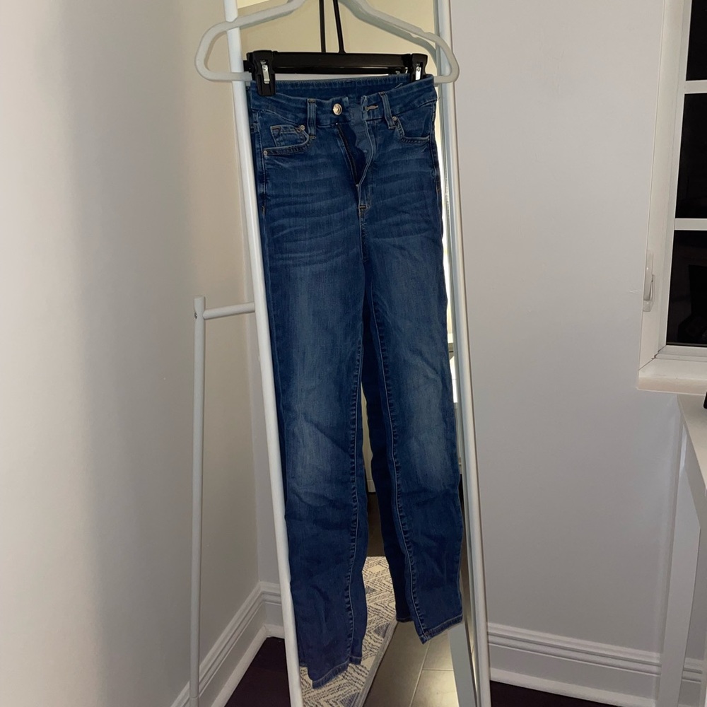 High waisted jeans